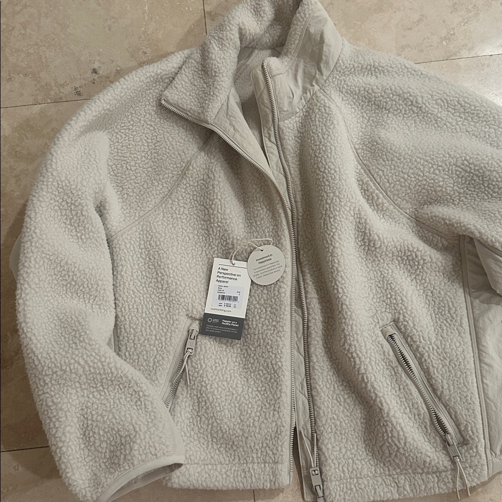 Vuori womens alpine sherpa jacket
